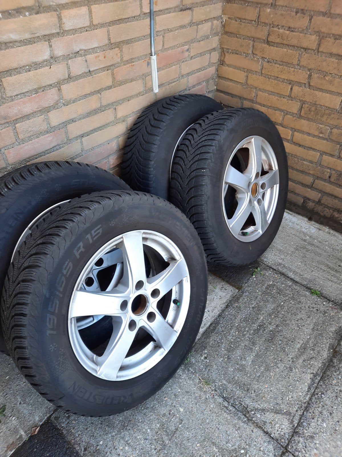 winterbanden 195 65 15 kia venga met velgen, Auto-onderdelen, Ophalen
