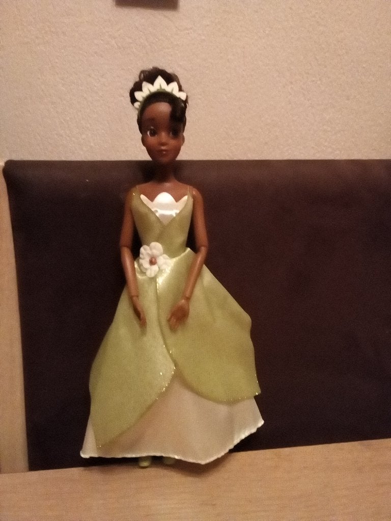 Disney - Tiana barbiepop, Ophalen of Verzenden, Overige figuren, Nieuw, Overige typen