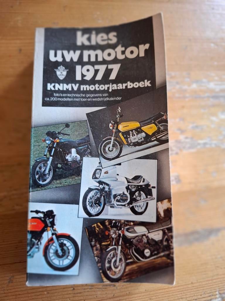 3x KNMV Motorjaarboek: Kies uw Motor 1977, 1980, 1982, Boeken, Motoren, Ophalen of Verzenden
