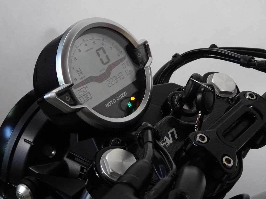 Moto Guzzi V7 Stone ABS, Motoren, Motoren | Moto Guzzi, 853 cc, Bedrijf, Meer dan 35 kW, Toermotor