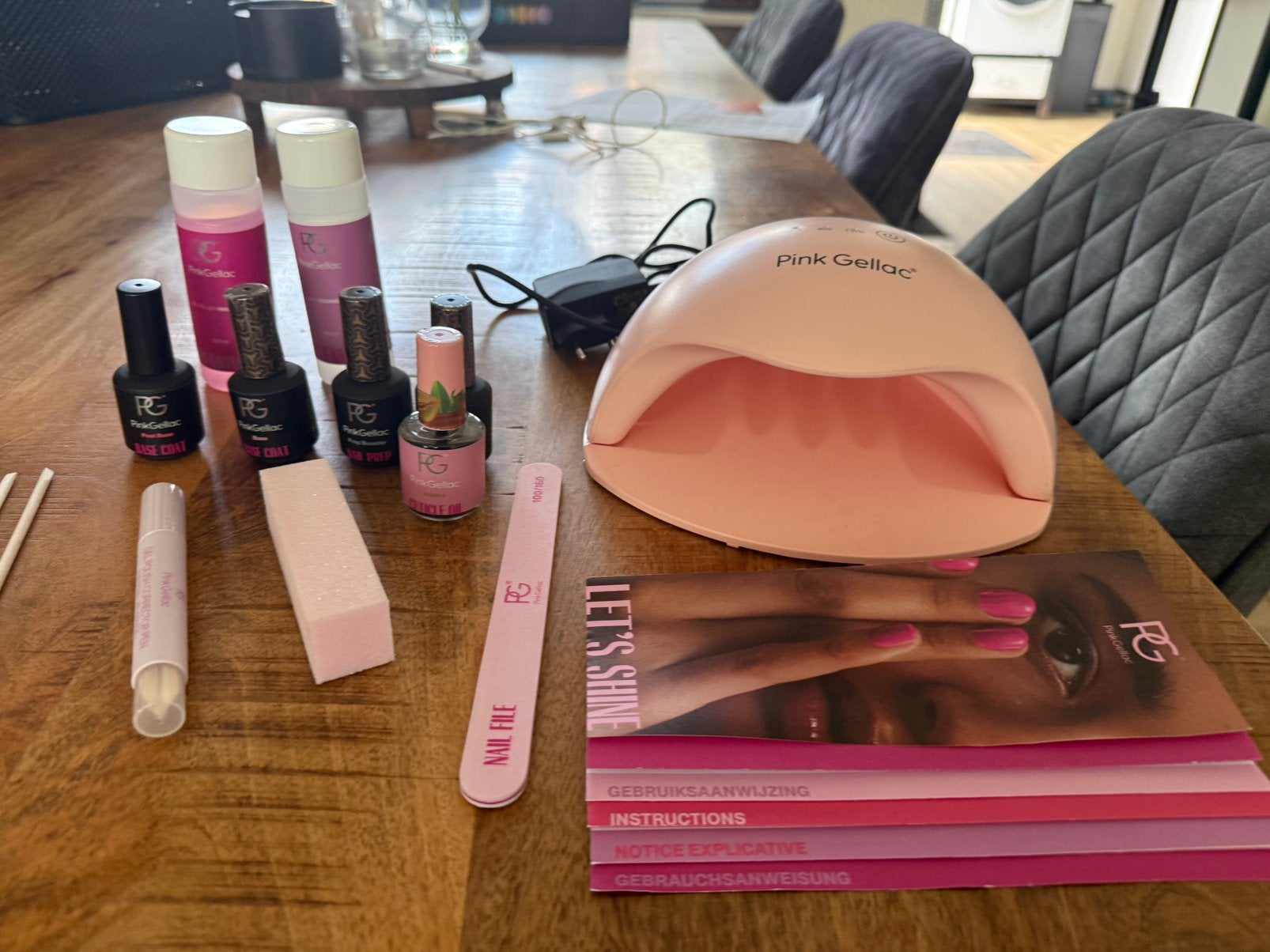 Complete set van Pink gellac, Ophalen of Verzenden, Zo goed als nieuw, Overige kleuren, Handen en Nagels