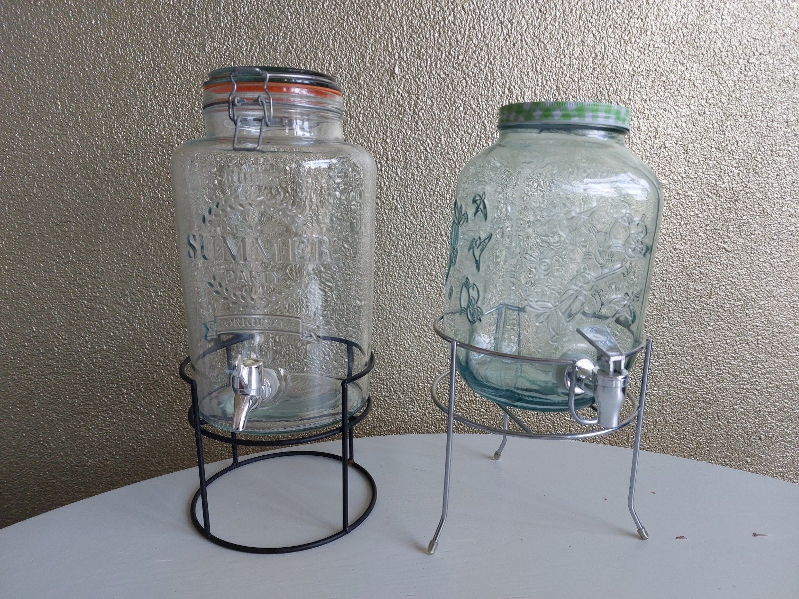 2 Glazen drankdispenser met tapkraan en standaard, Ophalen of Verzenden, Meerkleurig, Overige merken, Glas