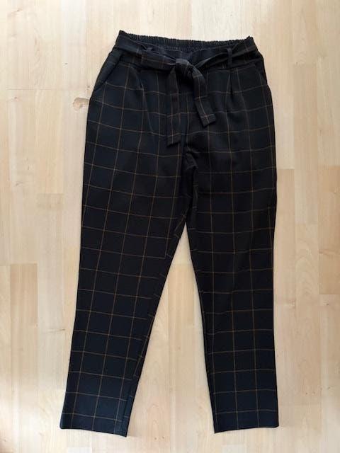 Broek maat 40, Maat 38/40 (M), Zwart, Ophalen of Verzenden, Zo goed als nieuw