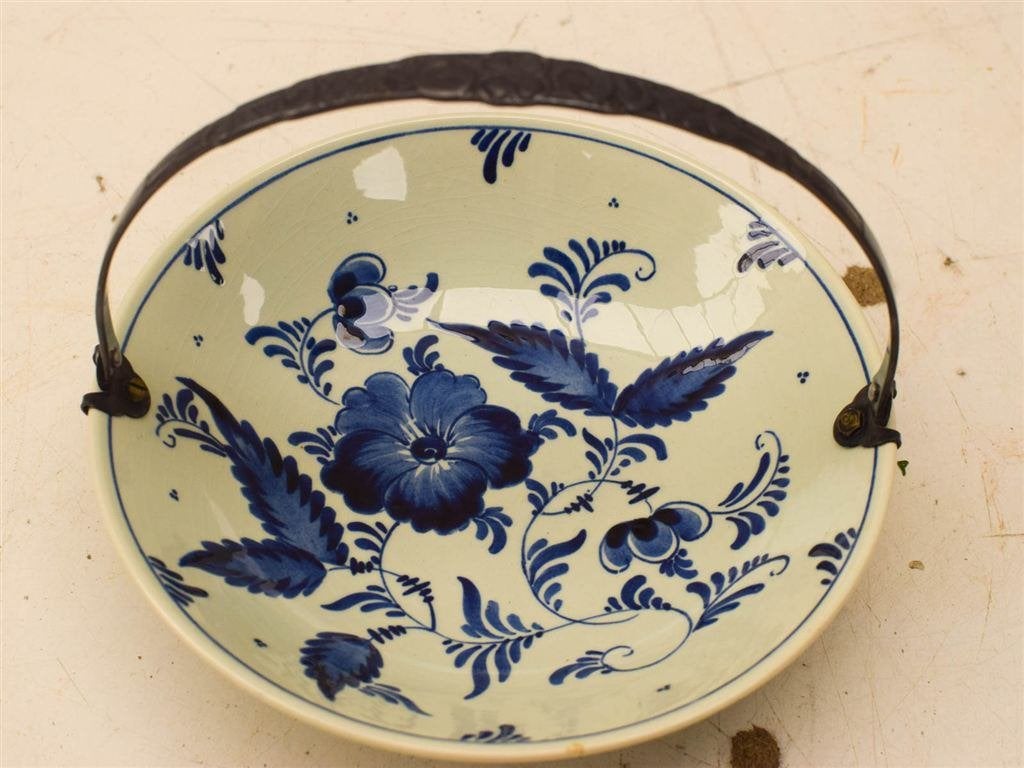 Delft BonBon schaaltje 52056, Ophalen of Verzenden, Gebruikt, Aardewerk, Bord(en)