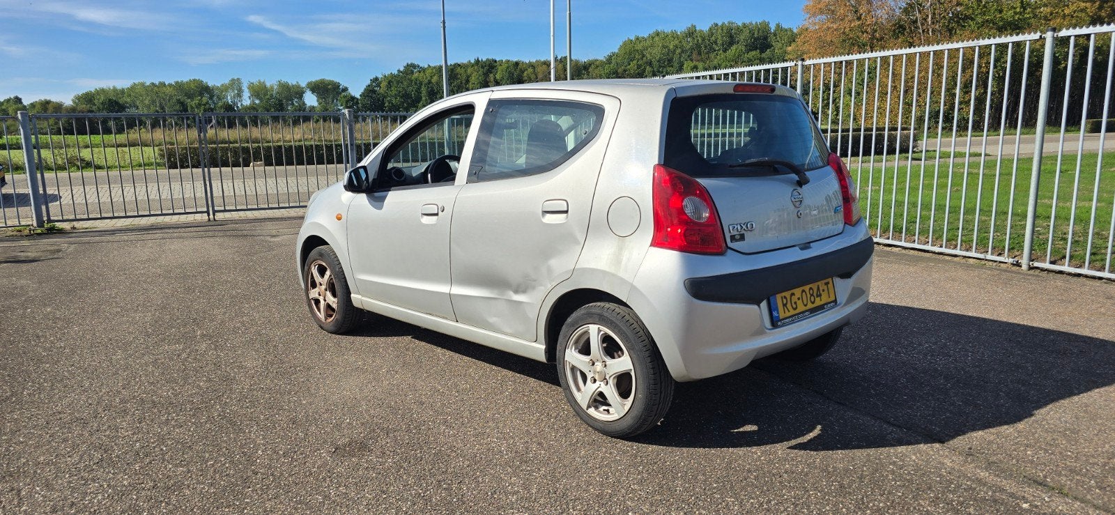 Nissan Pixo 5 deurs airco, Auto's, Voorwielaandrijving, 200 kg, 4 stoelen, Handgeschakeld