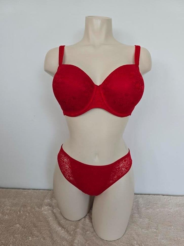 Nieuw prima donna bh eprius balconet voorgevormd 80g of 85g, Kleding | Dames, Ondergoed en Lingerie, ., Ophalen of Verzenden, BH