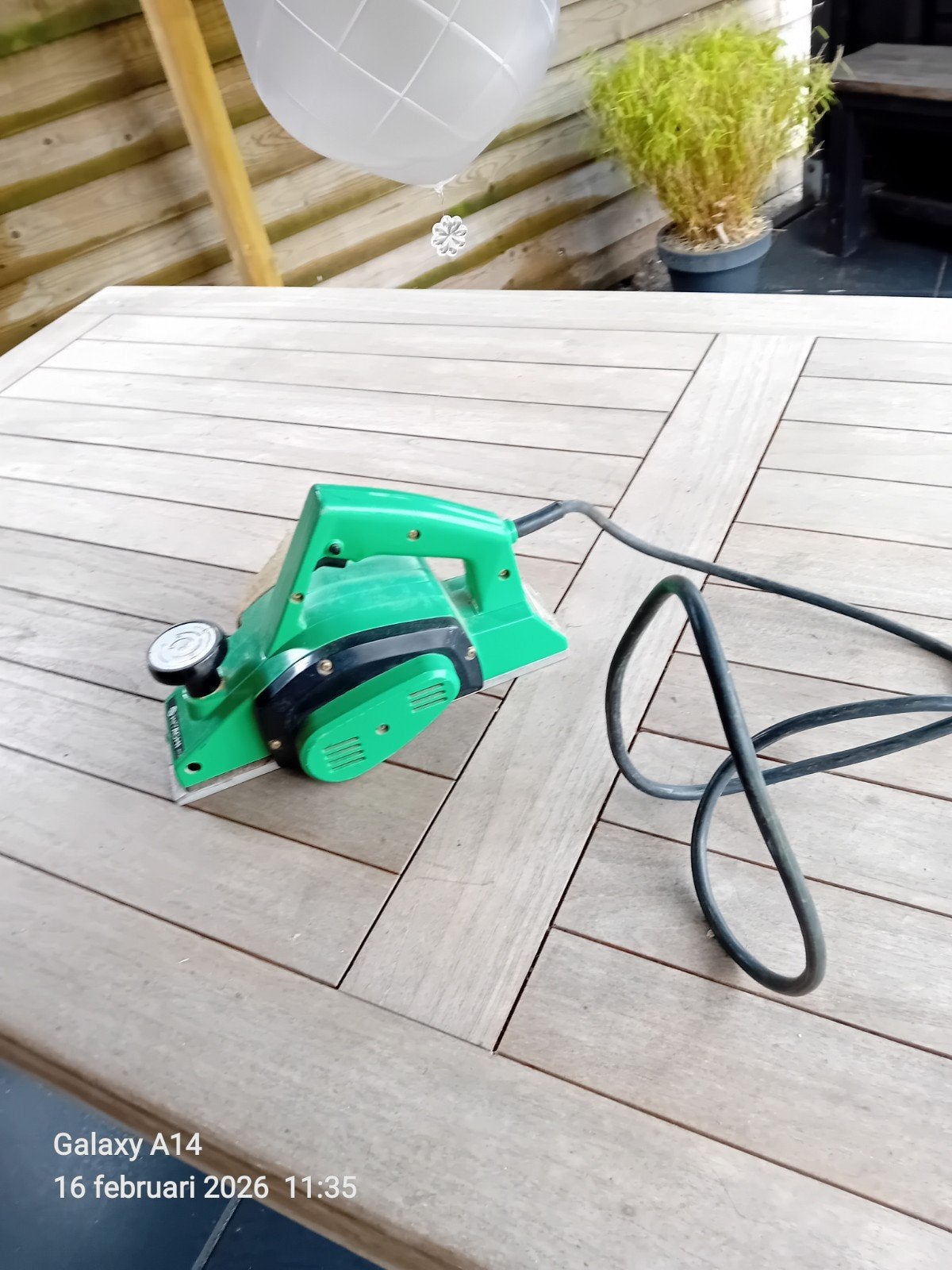Hitachi elektrische schaafmachine opsturen kost 8 euro., Doe-het-zelf en Verbouw, Schaafmachines, Ophalen of Verzenden