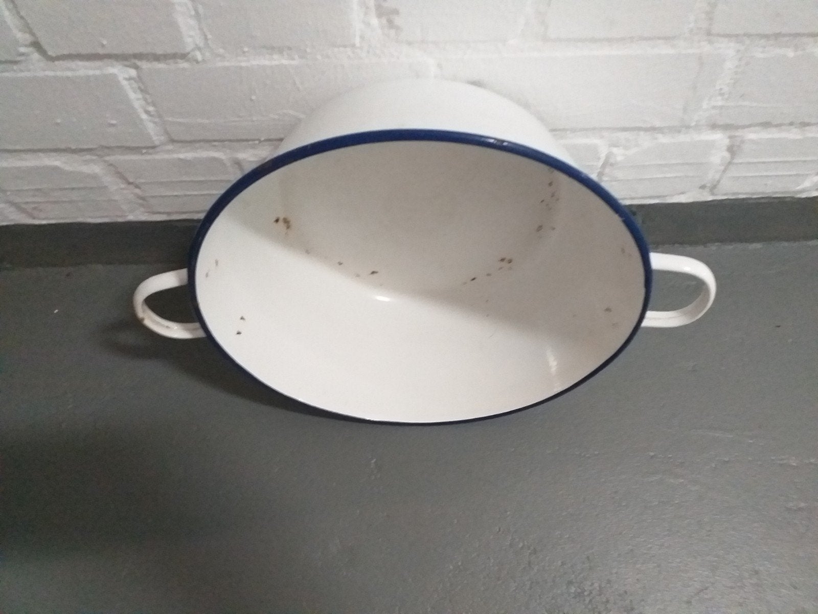Vintage geëmailleerde schaal met handvatten, Ophalen