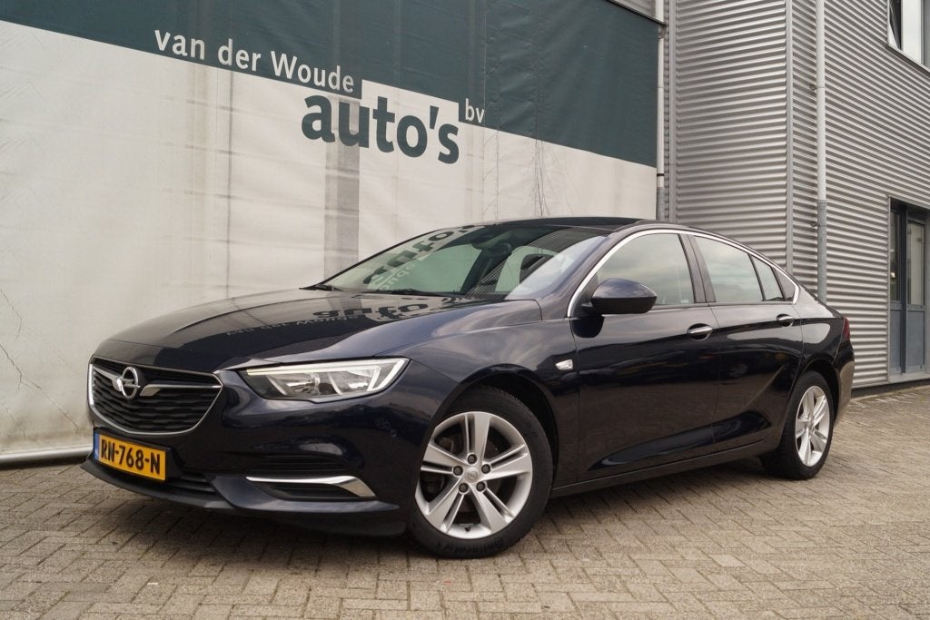 Opel Insignia 1.6 CDTI 110pk Business Executive -ECC-PDC-NAV, Voorwielaandrijving, Stof, Gebruikt, Euro 6