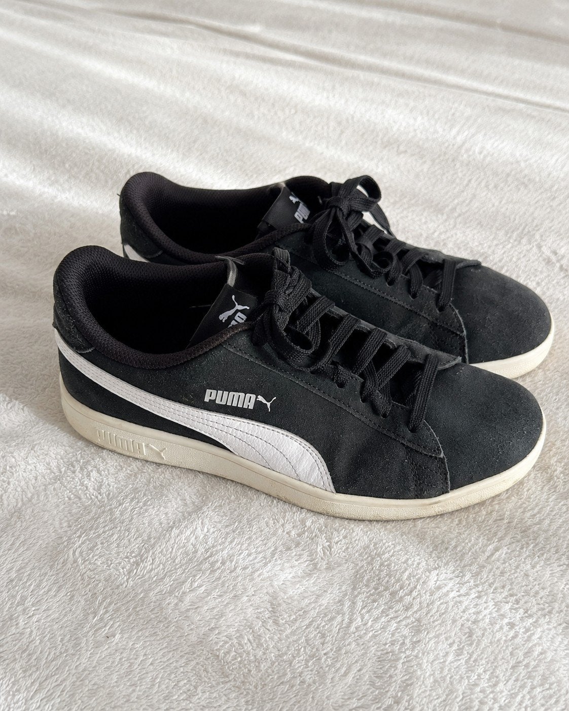 Puma sneakers maat 44, zwart met witte streep, Ophalen of Verzenden