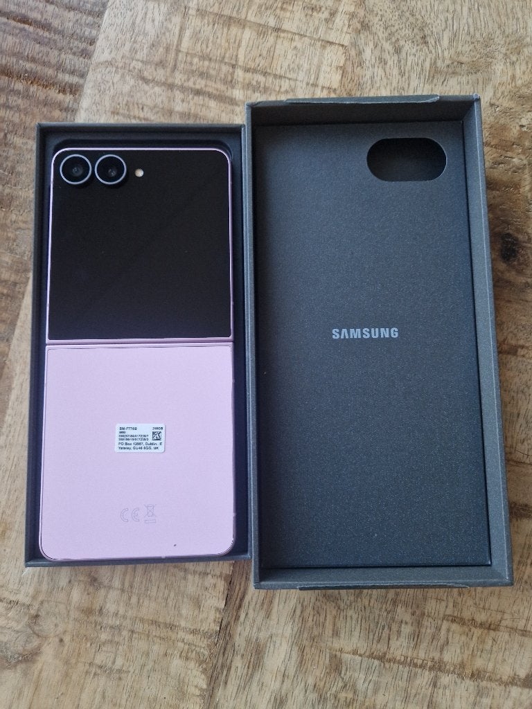 Samsung Galaxy Z Flip 8 256GB Pink Nieuw in doos