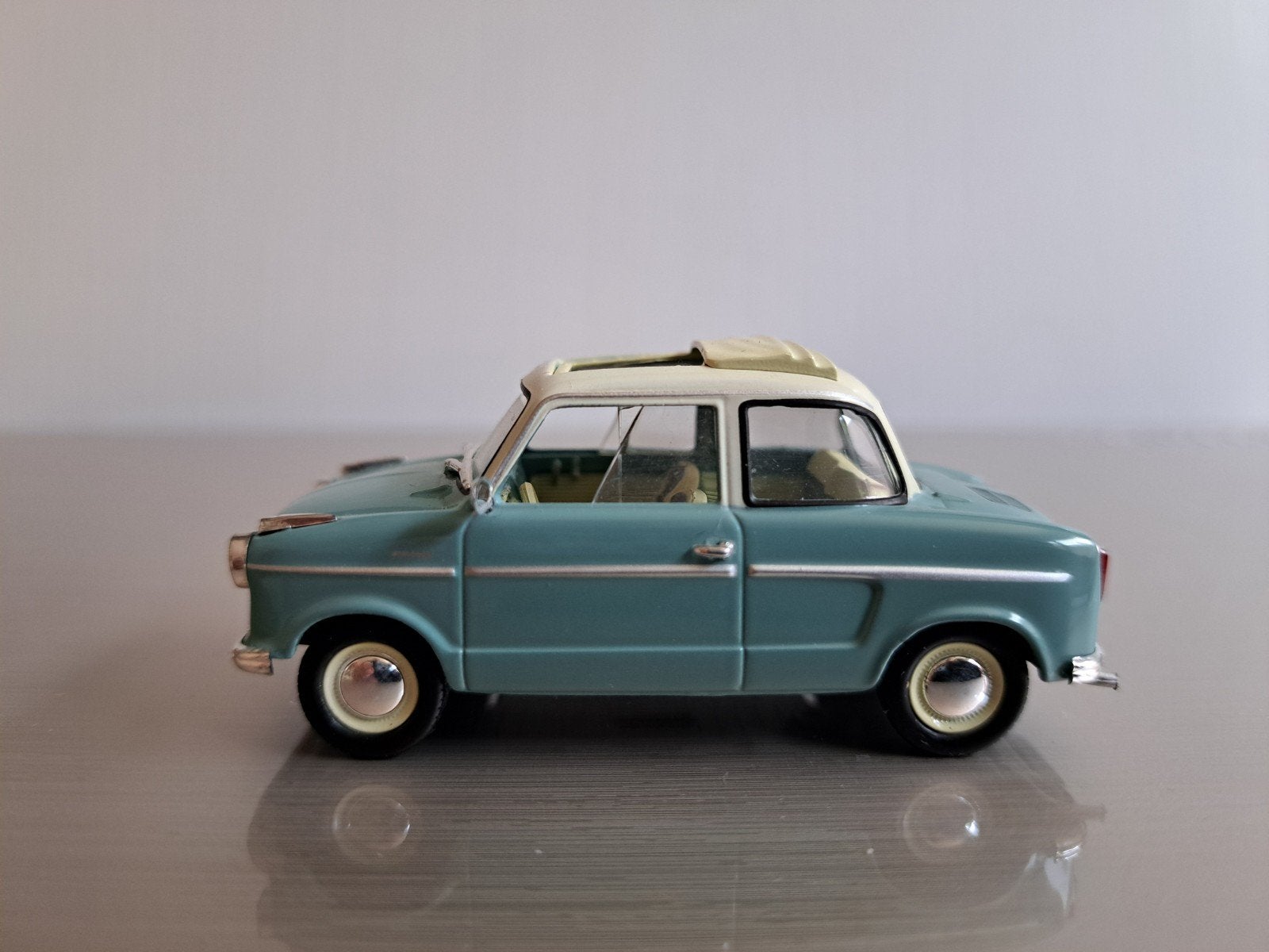 NSU Prinz in schaal 1:43. Model van Norev, nieuw, Ophalen of Verzenden, Nieuw, Auto, Norev