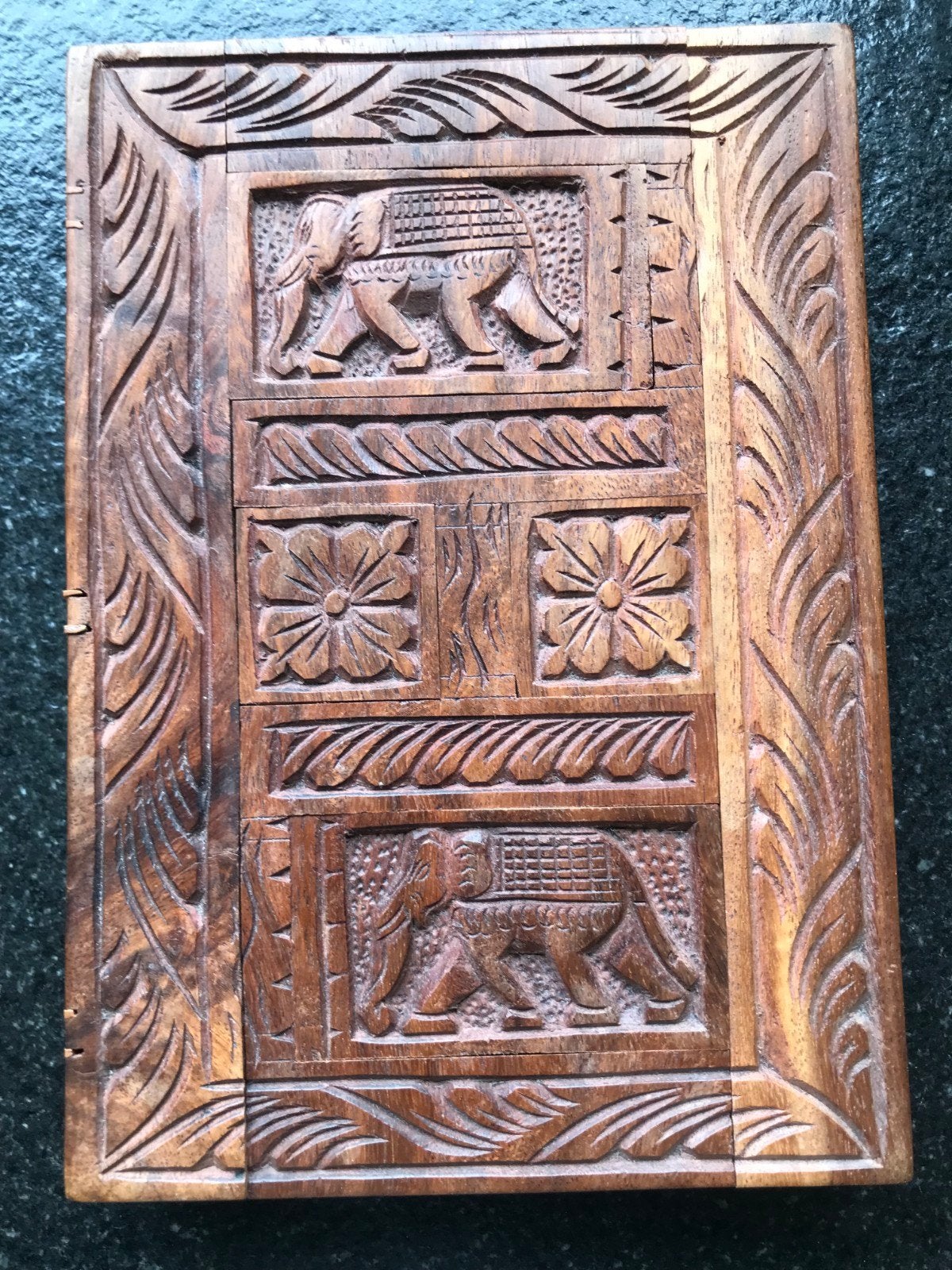 Handgesneden houten doosje  uit Sri Lanka, Ophalen of Verzenden