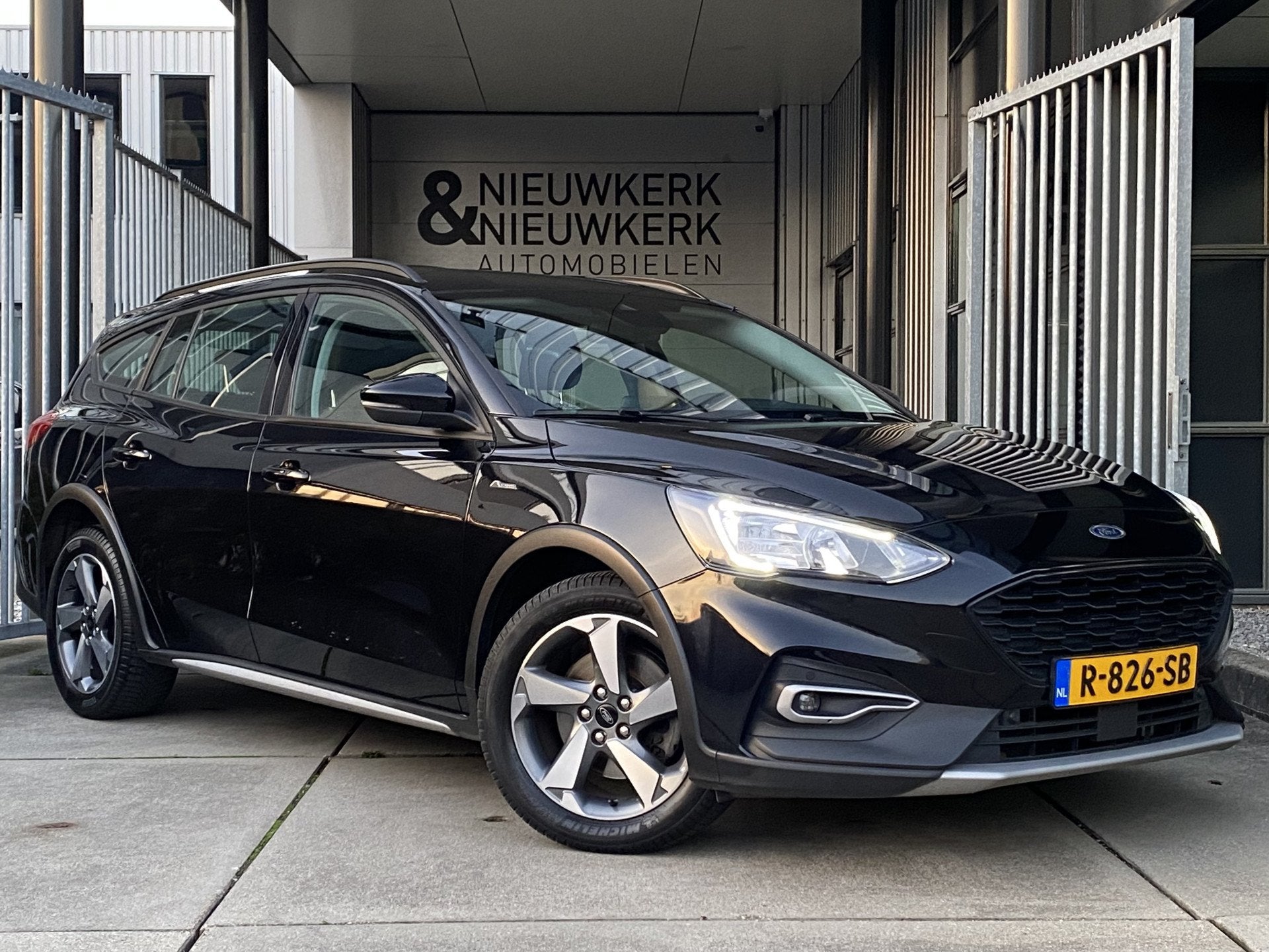 Ford FOCUS Wagon 1.0 EcoBoost Active Business | NAVI | CRUIS, Auto's, Gebruikt, Met garantie (alle), 1283 kg, Zwart