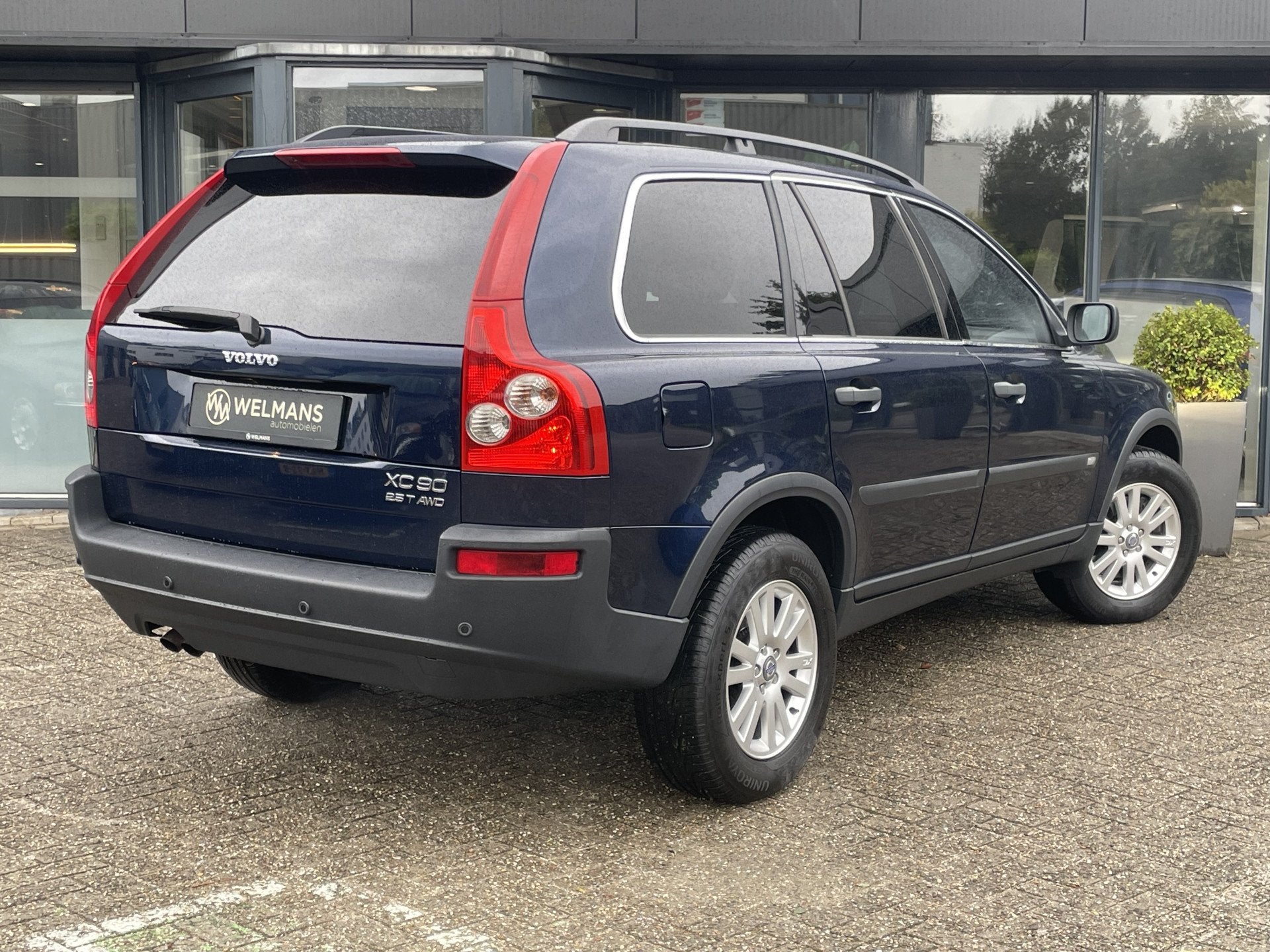 Volvo XC90 2.5T AWD Exclusive Incl. €2.941 BTW l Youngtime, Gebruikt, Zwart, Blauw, 7 stoelen