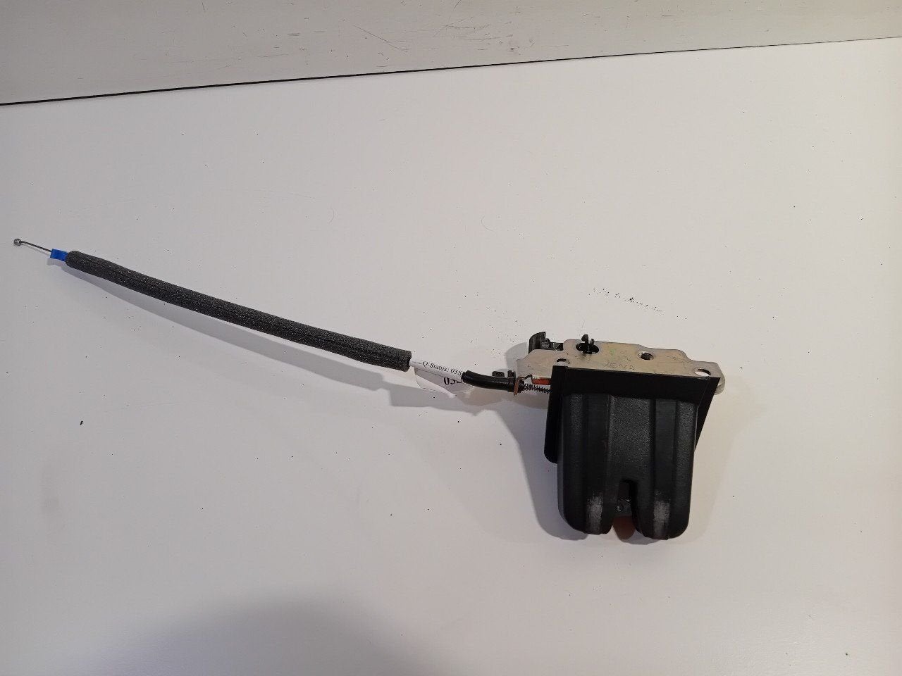 Slot mechaniek kofferdeksel achterklep elektrisch Volkswagen, Onderdelen@venauto.nl, Van der Ven Autorecycling B.V., Gebruikt