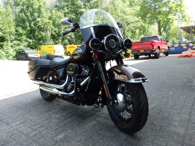 Harley Davidson Chopper 114 FLHCS Softail Heritage Classic B, Motoren, Chopper, Bedrijf, Meer dan 35 kW, LED Verlichting
