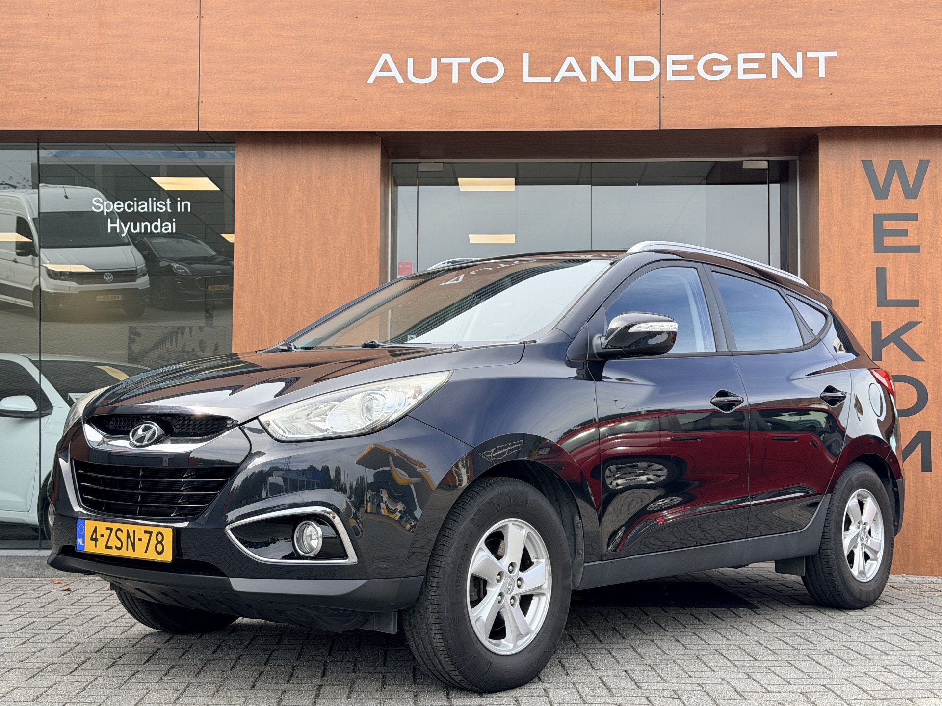 Hyundai ix35 2.0i Active | Radio | Stoel verwarming | Cruise, Gebruikt, Zwart, 4 cilinders, Leder en Stof