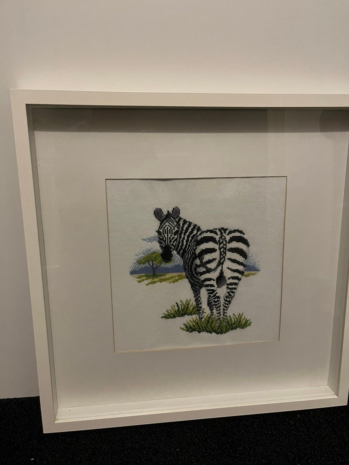 Ingelijste geborduurde zebra, Ophalen of Verzenden, Zo goed als nieuw