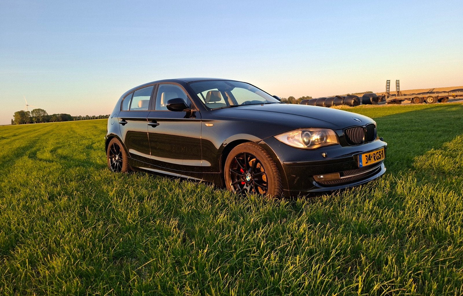BMW 1-Serie 2.0 116I 5DR 2011 Zwart MET NIEUWE MOTOR, Auto's, BMW, Particulier, 1-Serie, ABS, Adaptieve lichten, Airbags, Airconditioning