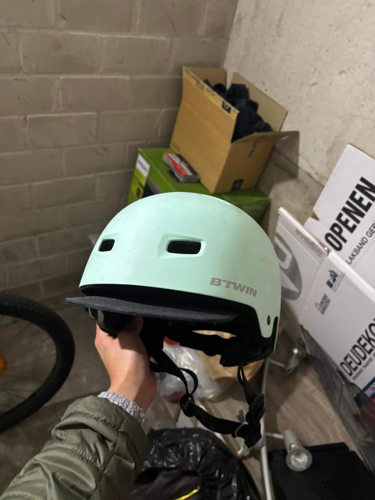 Bike helmet Btwin, Ophalen of Verzenden, Zo goed als nieuw