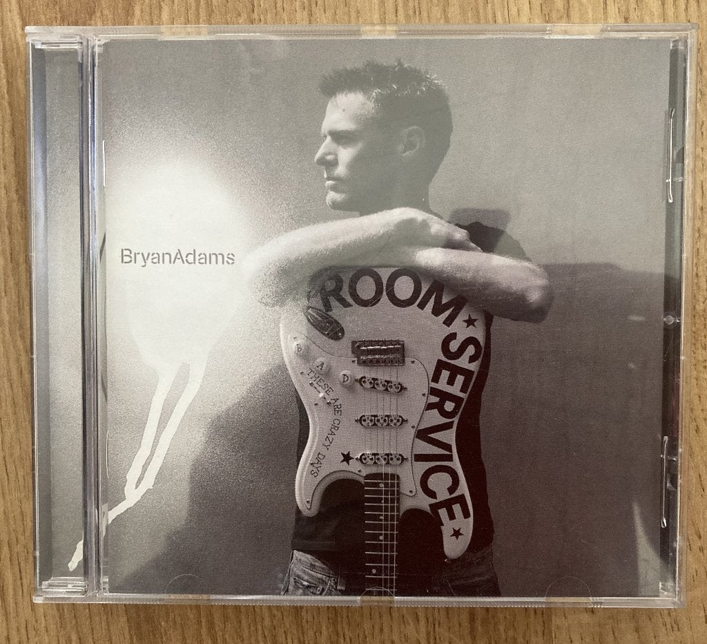 CD Bryan Adams - Room service, Ophalen of Verzenden, Zo goed als nieuw, Poprock, Inclusief doosje
