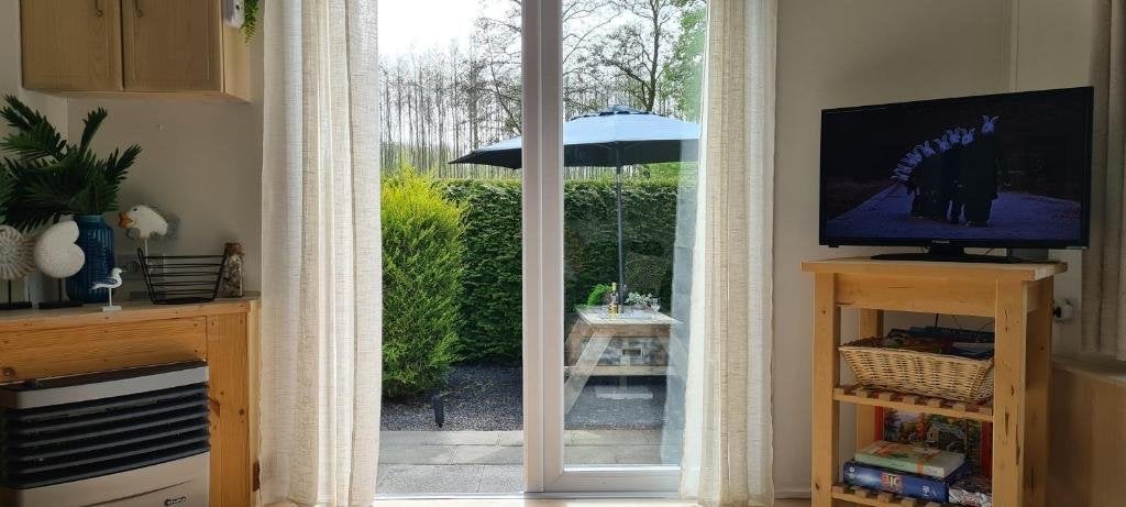 Chalet te koop met eigen grond, 2 slaapkamers, Landelijk, Friesland, Chalet, Bungalow of Caravan