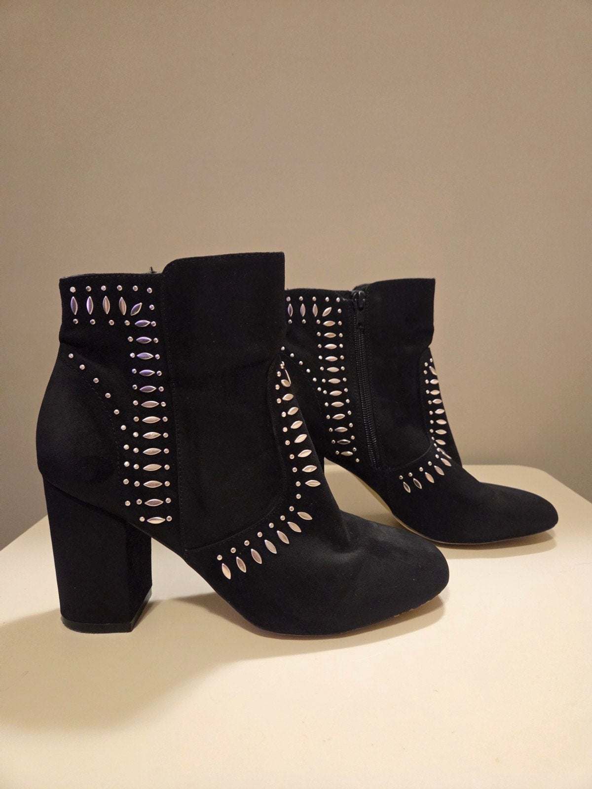 Enkellaarzen met hak, Lage of Enkellaarzen, Ophalen of Verzenden, Zo goed als nieuw, River Island