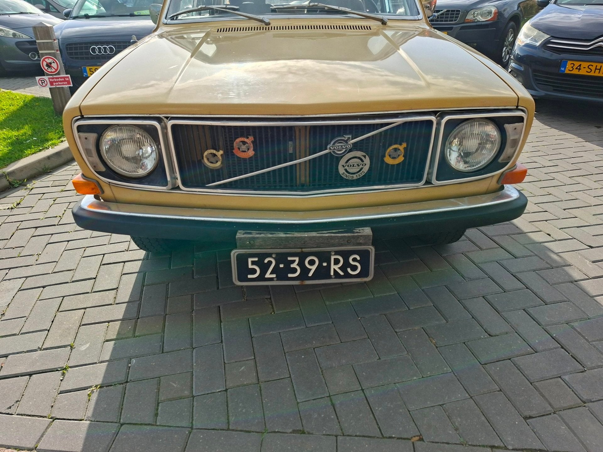 Volvo 144 De Luxe / KEIHARDE AUTO / APK vrij, Auto's, Achterwielaandrijving, Gebruikt, Overige modellen, Airconditioning