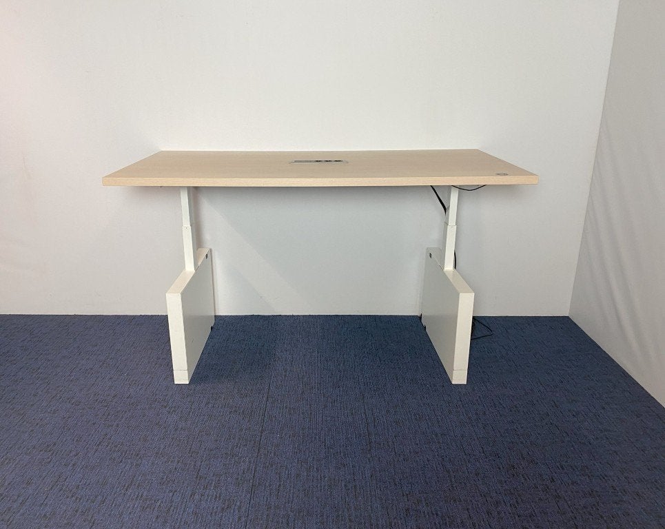 Zit/sta vergadertafel Voortman (elektrisch) - 200 x 100 cm., Ophalen, Zit-sta bureau, Voortman, 100 cm