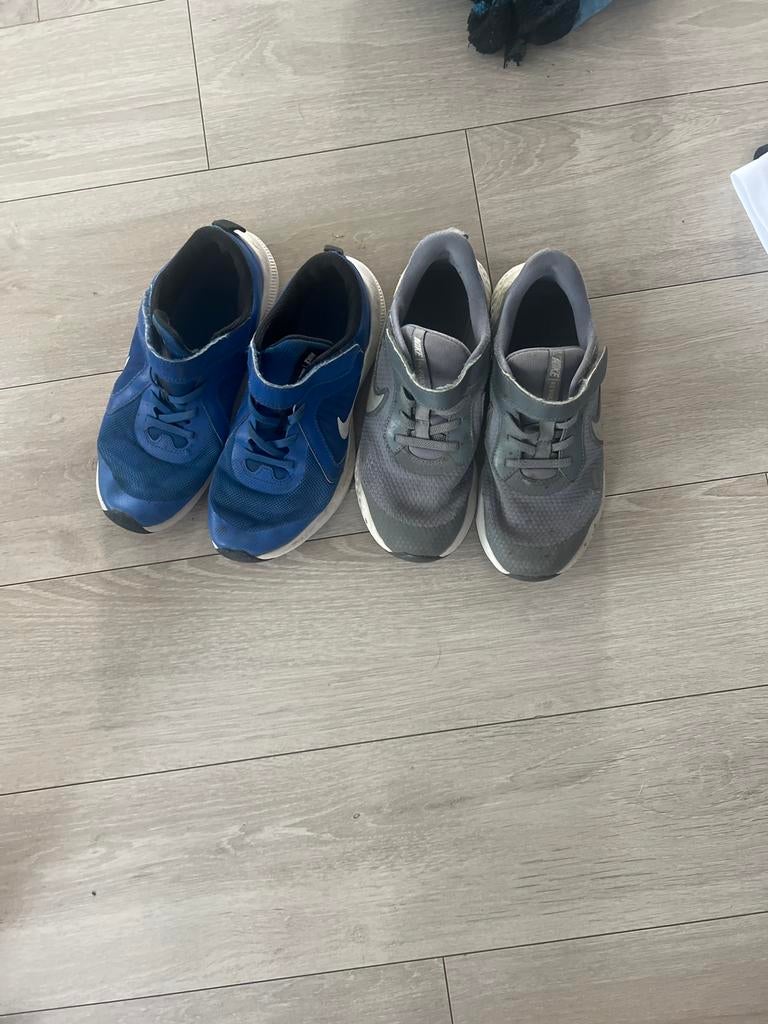 Nike sportschoenen maat 35, Ophalen of Verzenden, Gebruikt, Jongen of Meisje, Sportschoenen