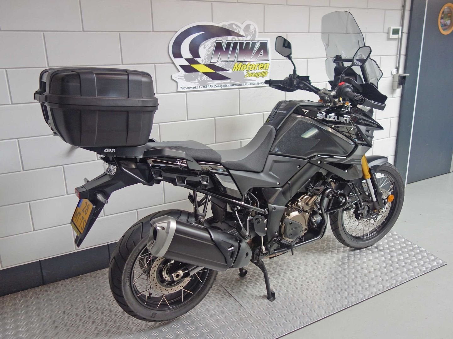 SUZUKI V-STROM 1050 DE, Motorrijbewijs A, Bedrijf, Onbekend, Meer dan 35 kW