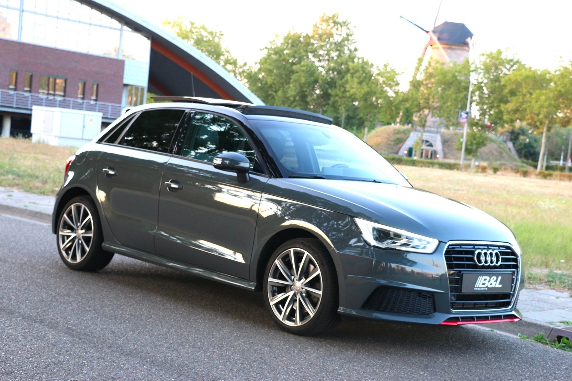Audi A1 SPORTBACK 1.8 TFSI 192Pk Sport 3x S Line Aut S-Troni, Dealer onderhouden, 4 stoelen, USB, Leder