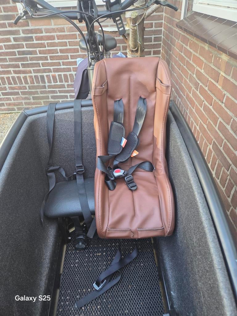 Peuterstoel voor Urban Arrow bakfiets - Bruin, Fietsen en Brommers, Fietsen | Bakfietsen, Ophalen of Verzenden