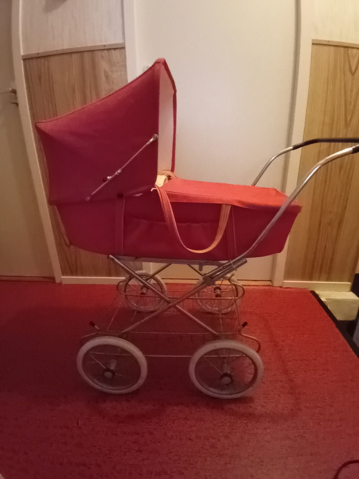 Vintage kinderwagen rood, Ophalen, Gebruikt