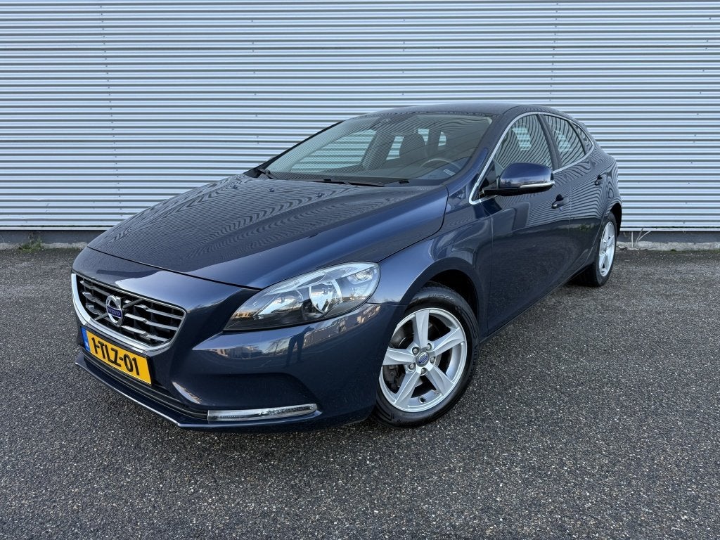 Volvo V40 1.6 T4 Momentum Automaat NAP Trekhaak Lichtmetalen, Auto's, Gebruikt, Blauw, Leder en Stof, Origineel Nederlands