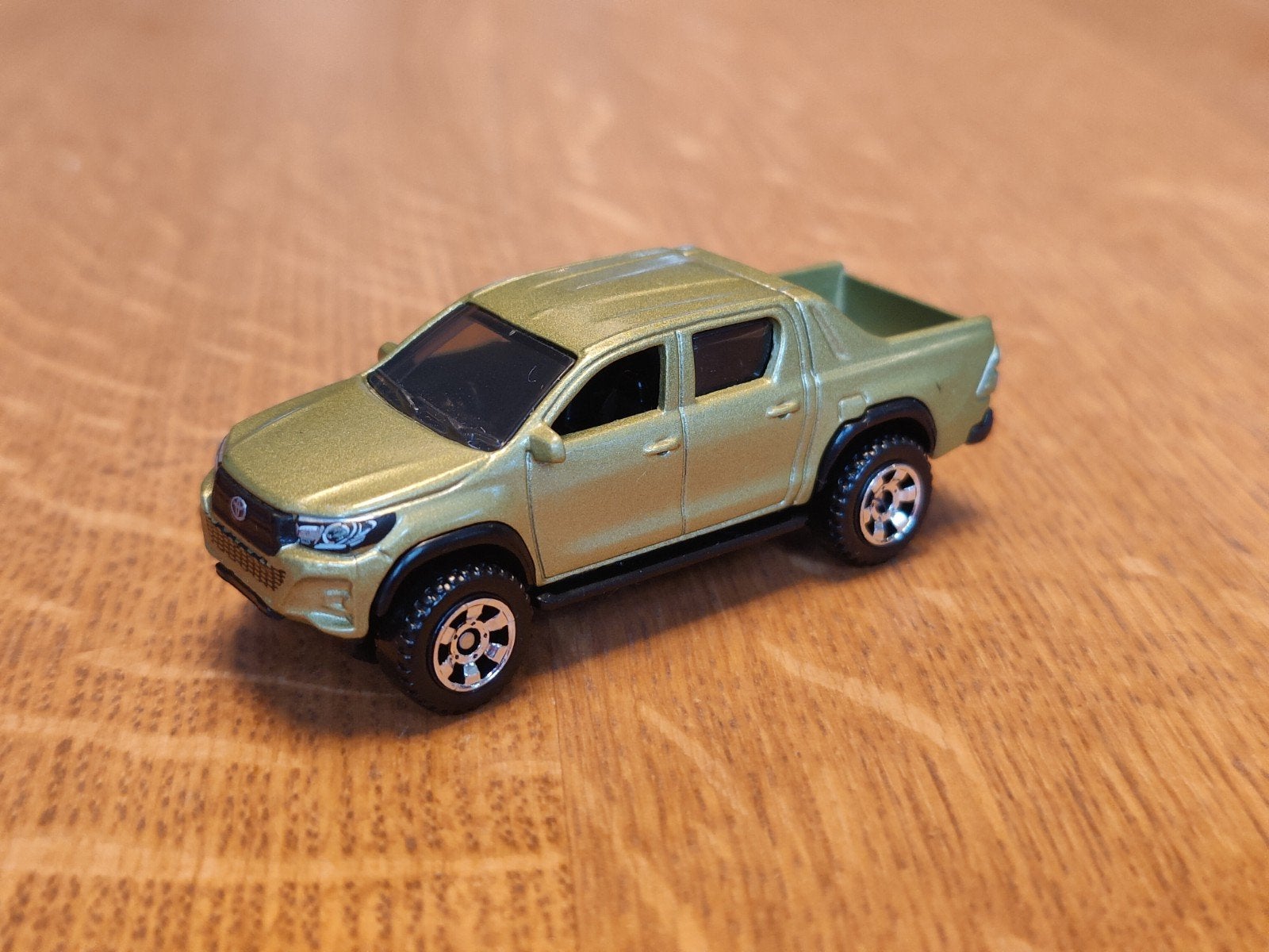 Matchbox Toyota Hilux GROEN, Ophalen of Verzenden, Zo goed als nieuw, Auto