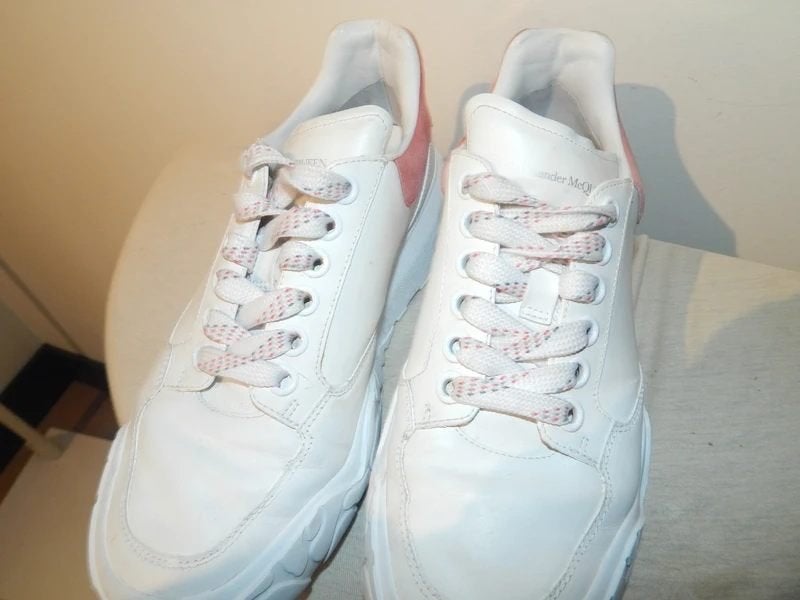 Alexander McQueen Court trainers wit met roze accent 39, Verzenden, Wit, Alexander McQueen, Sneakers of Gympen