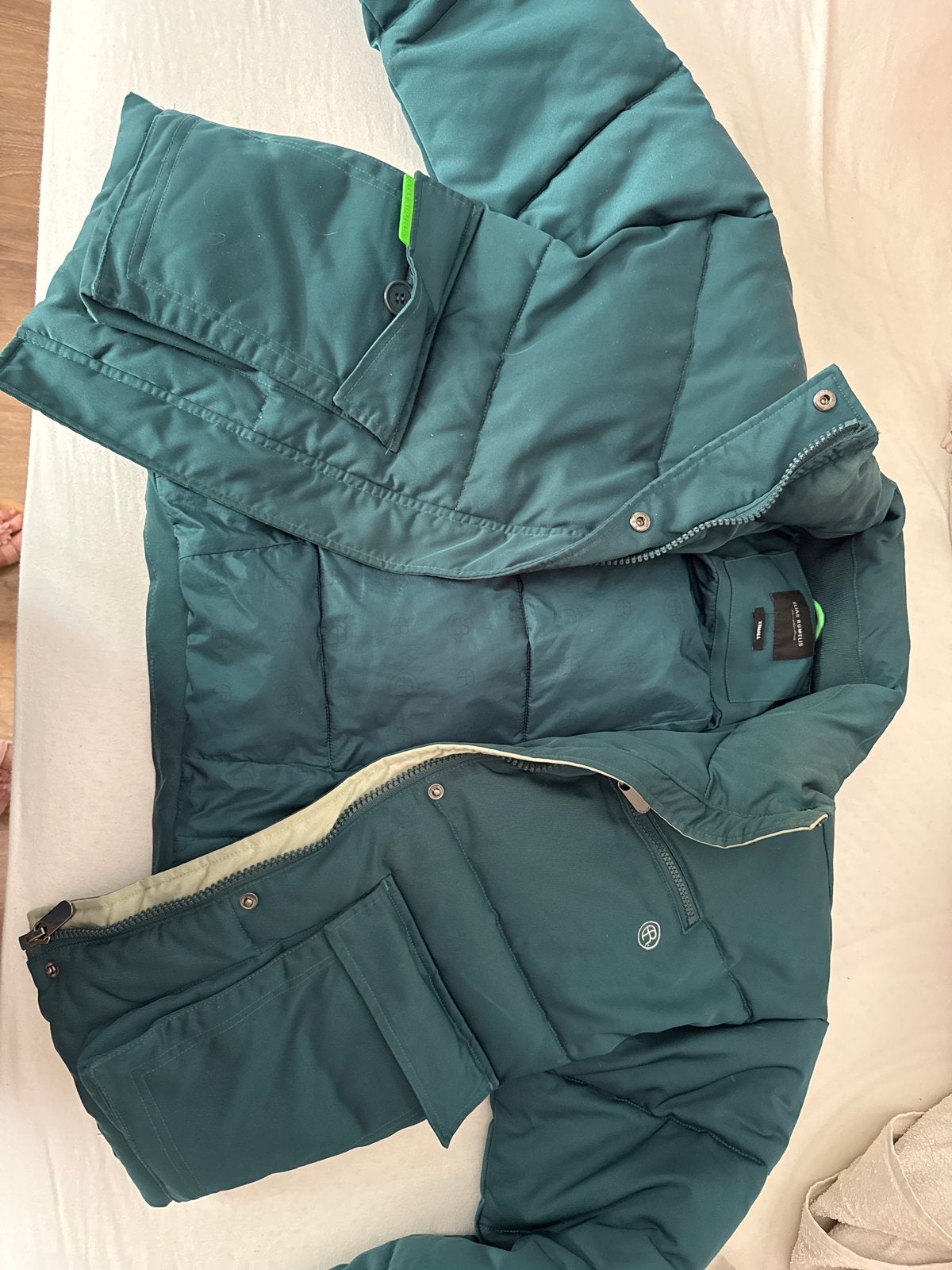 Elias Rumelis Supersized Pufferjack - XS, Kleding | Dames, Jassen | Winter, Zo goed als nieuw, Ophalen