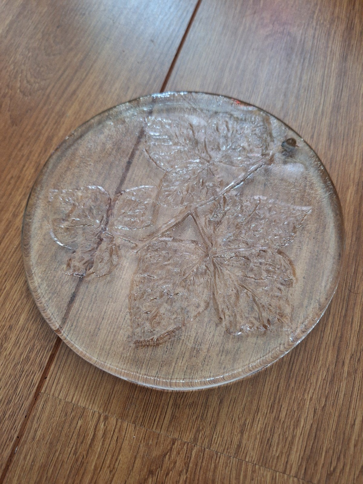 Glazen raamhanger met bladeren reliëf, Ophalen of Verzenden
