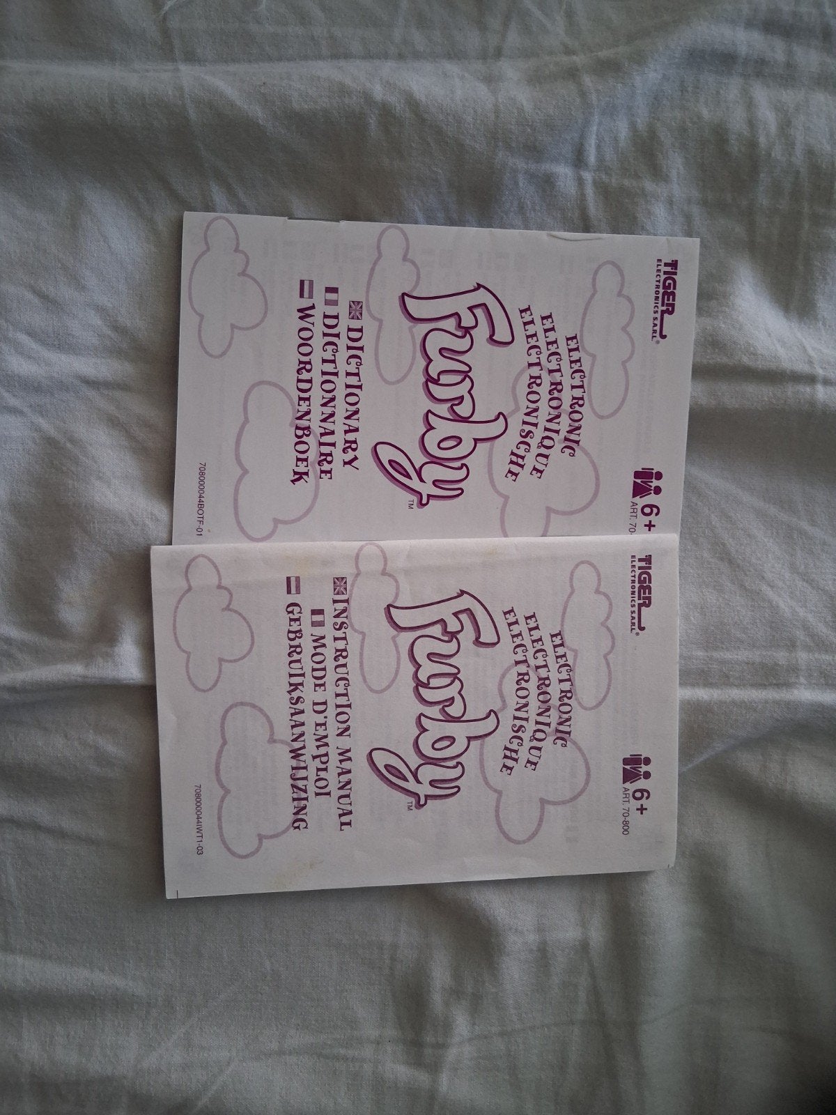 Furby Elektronisch Woordenboek & Gebruiksaanwijzing, Tiger Electronics, Ophalen of Verzenden, Zo goed als nieuw, Overige uitgevers