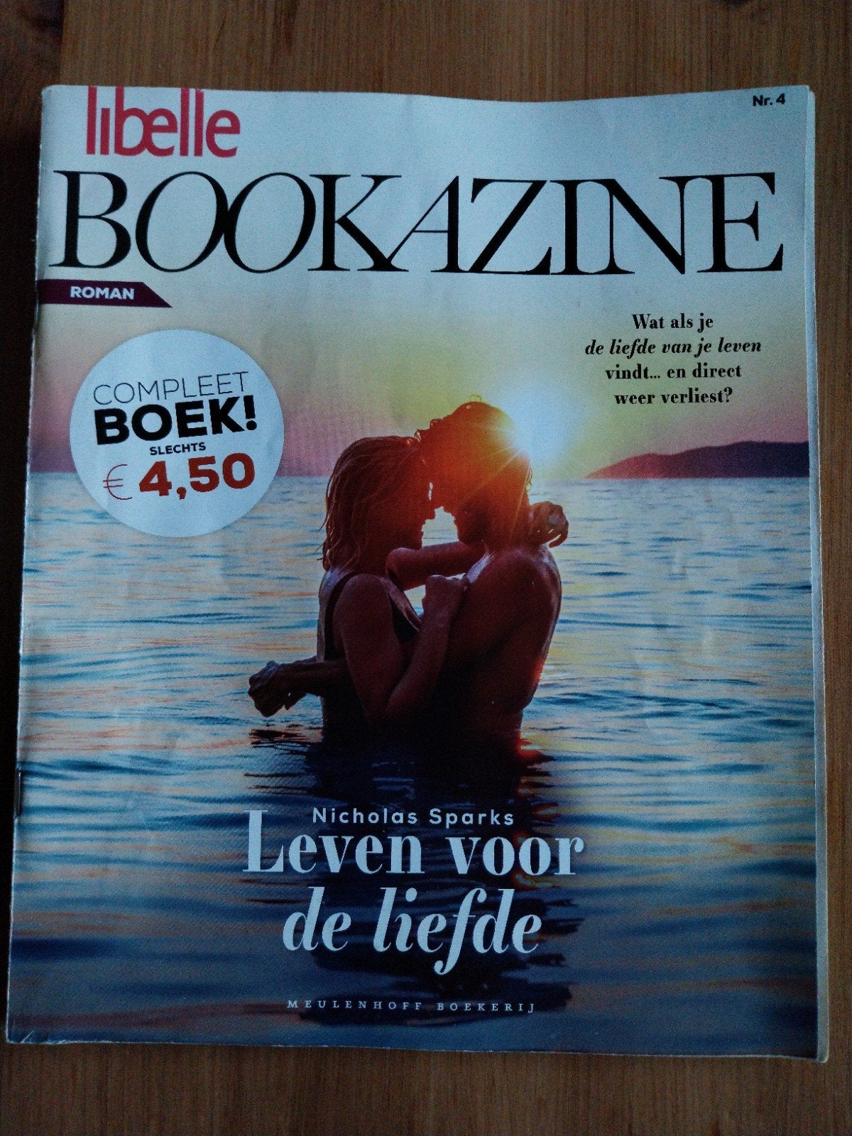Libelle Bookazine Nicholas Sparks - Leven voor de liefde, Ophalen of Verzenden, Gelezen