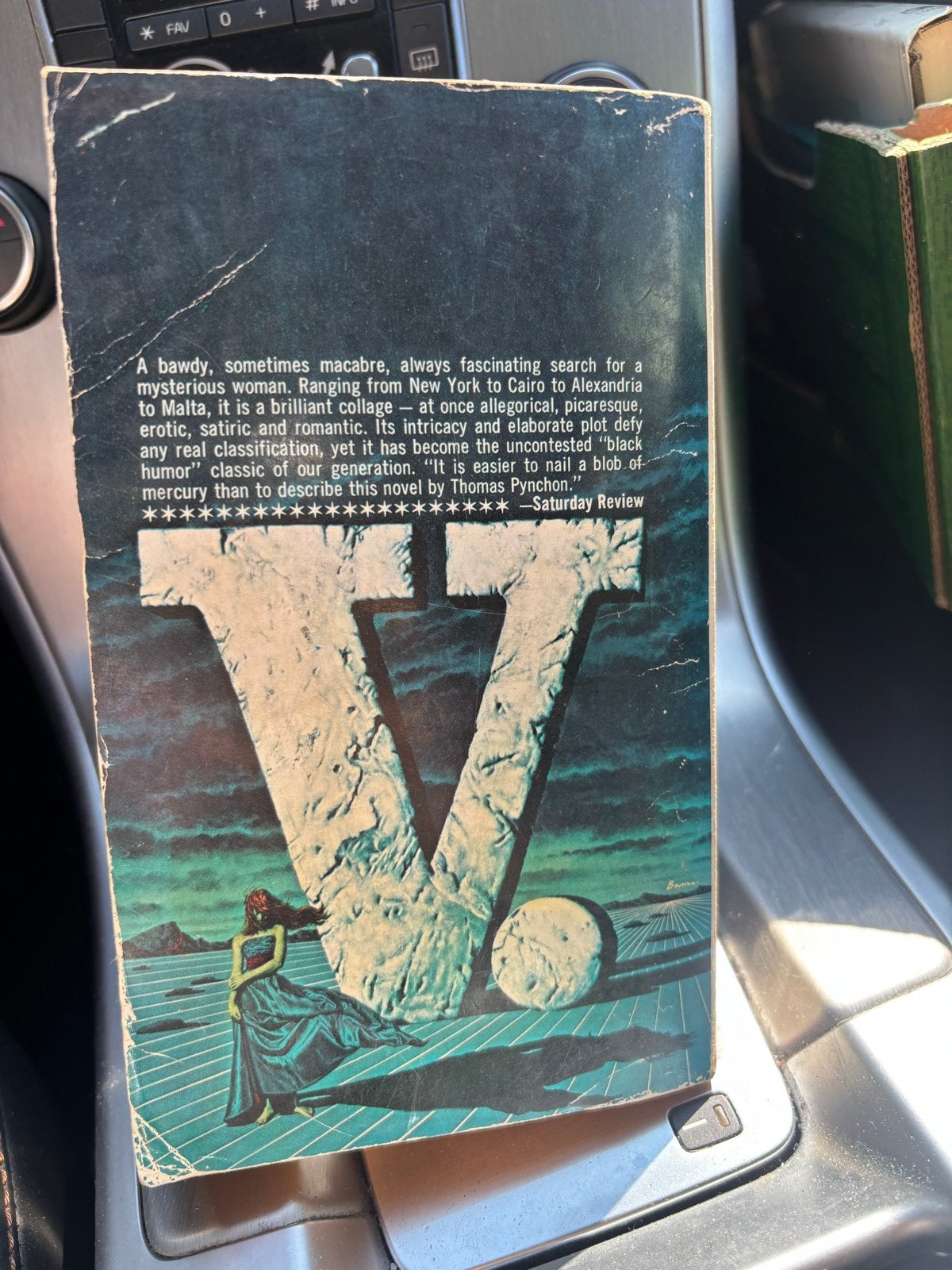 V. - Thomas Pynchon (Vintage Bantam Paperback), Ophalen of Verzenden, Gelezen, Amerika
