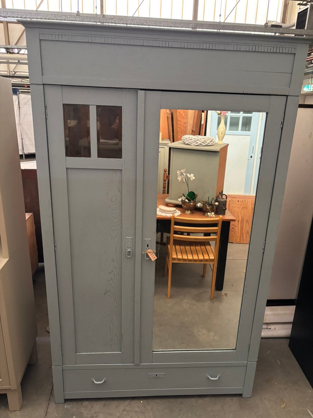 Brocante kledingkast, Studio Larilo, 100 tot 150 cm, Studiolarilo@gmail.com, Zo goed als nieuw