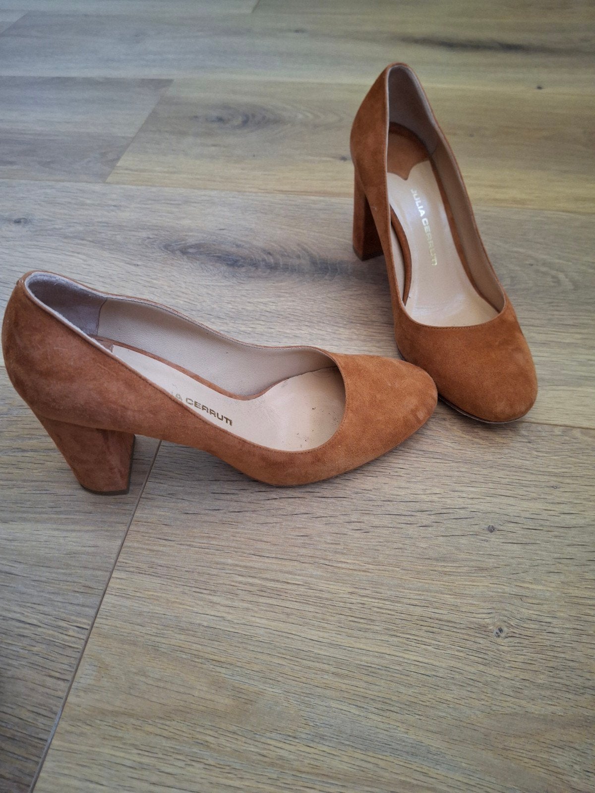 Julia Cerruti suède pumps - Maat 38, Verzenden, Zo goed als nieuw, Pumps