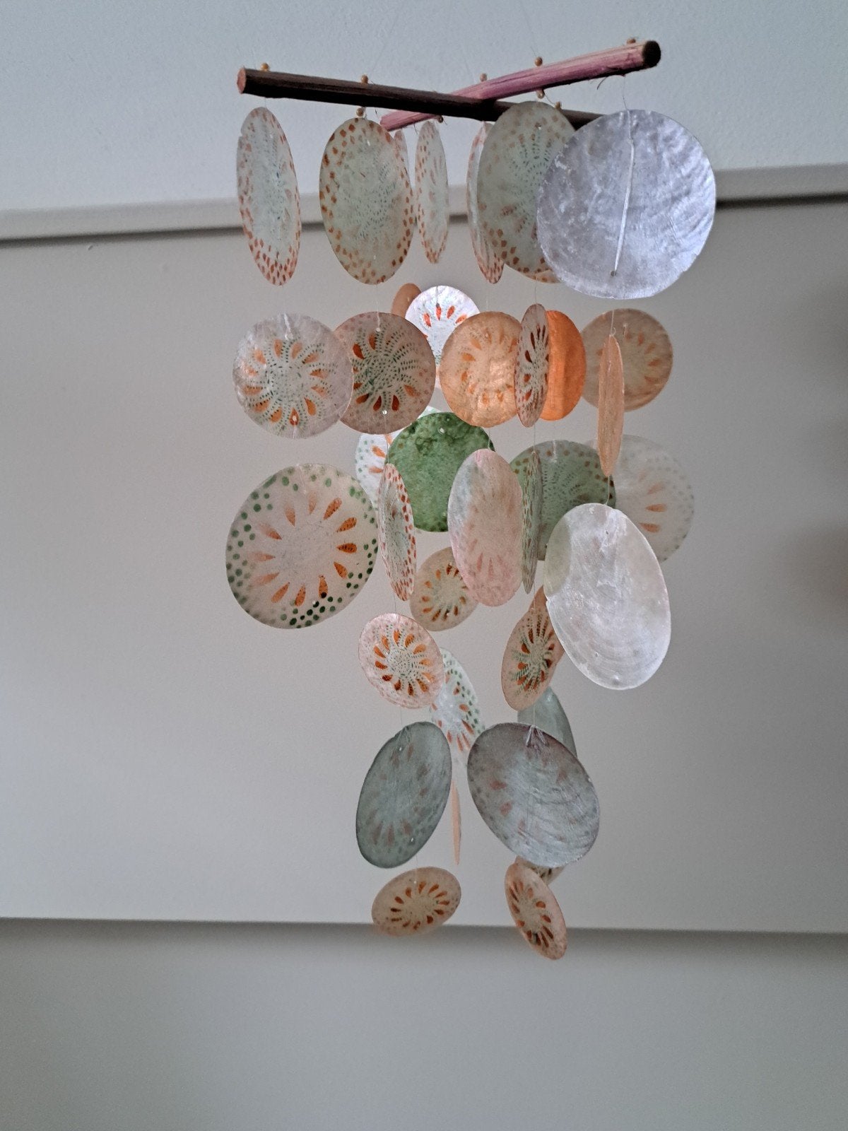 Unieke Capiz Schelpen Windgong - Handgemaakt, Meerkleurig, Boho, Nieuw, Ophalen of Verzenden