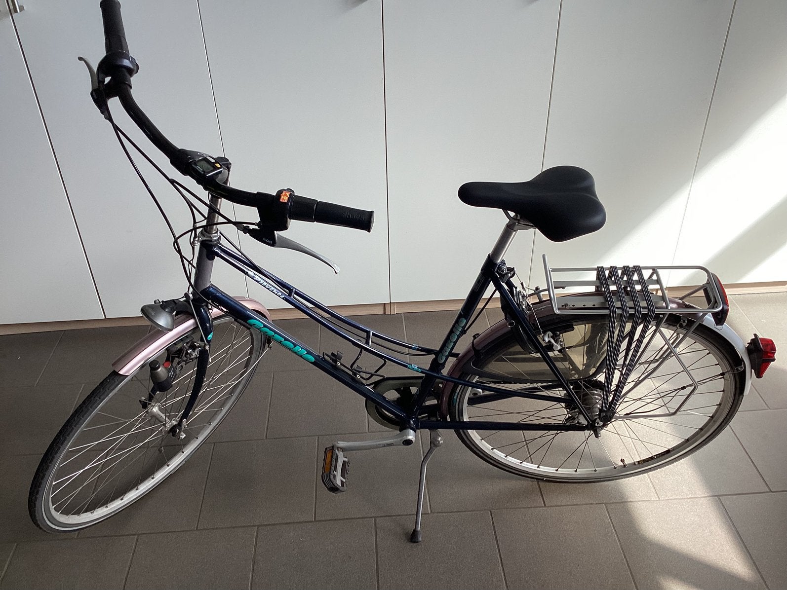 Damesfiets gazelle, 56 cm of meer, Ophalen, Zo goed als nieuw, Gazelle