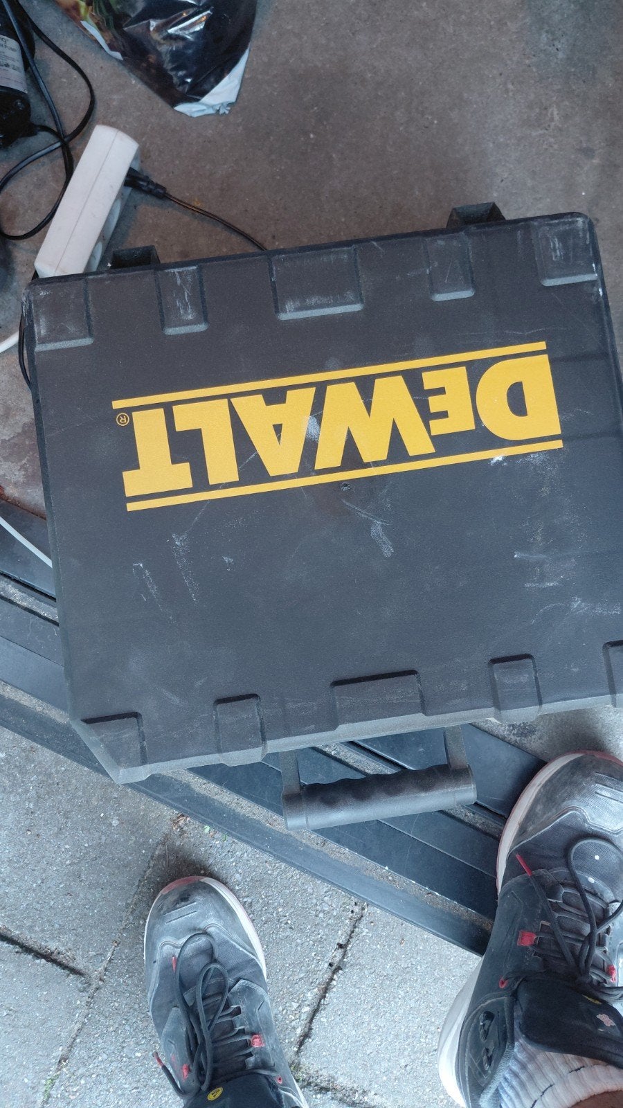 Dewalt DWE576-QS Cirkelzaag - ZGAN met extra's, Doe-het-zelf en Verbouw, Cirkelzaag, 70 mm of meer, Ophalen of Verzenden, Zo goed als nieuw