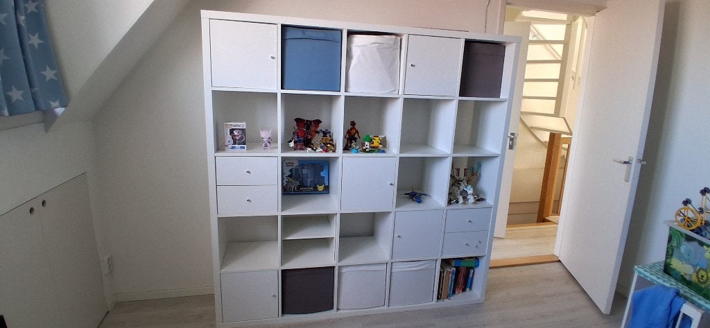 Ikea Kallax kast 5x5 met lades en deurtjes, Ophalen, Met deur(en), 200 cm of meer, Zo goed als nieuw
