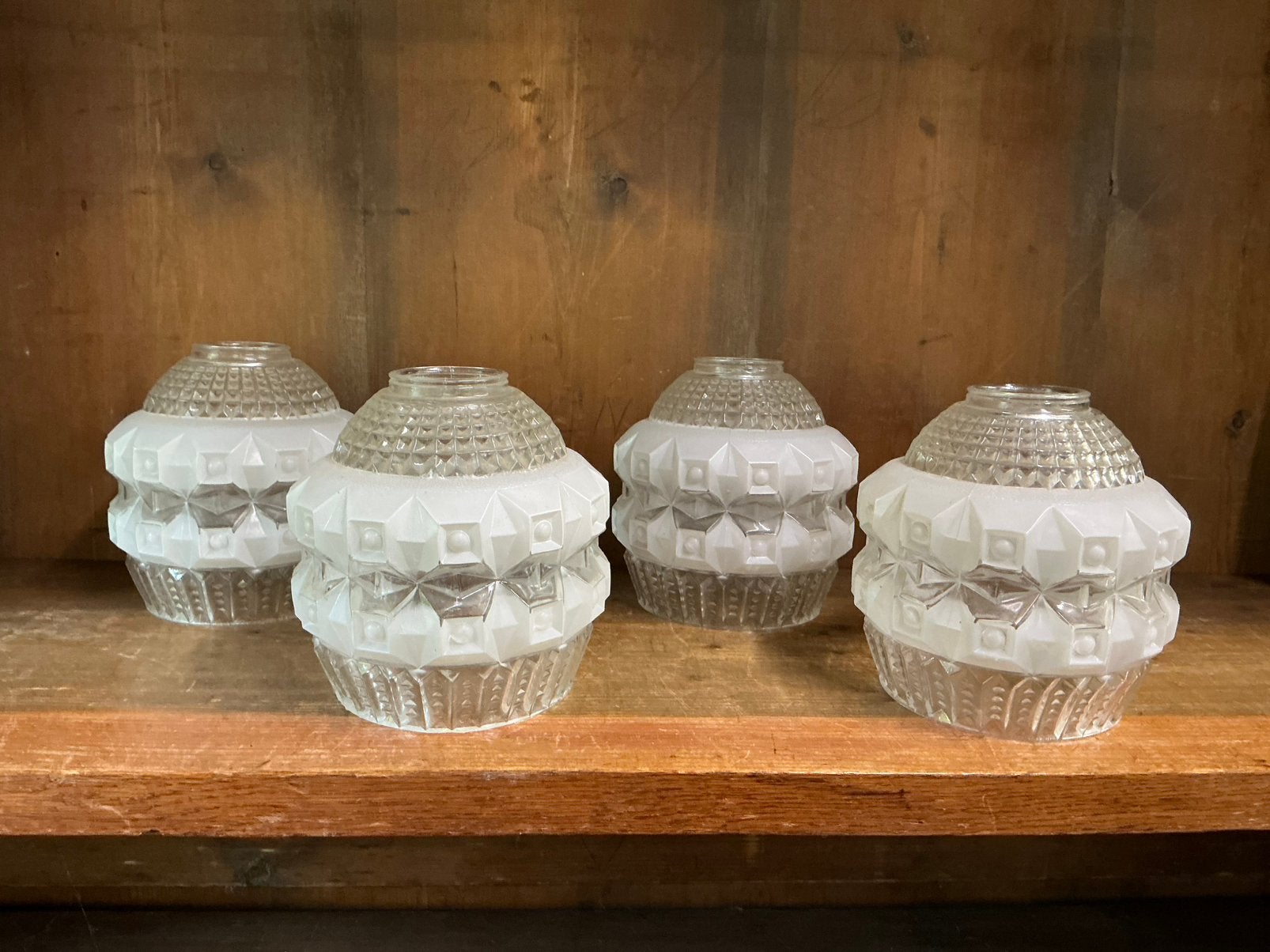 4 prachtige vintage glazen lampenkappen, Huis en Inrichting, Lampen | Lampenkappen, Ophalen of Verzenden, Zo goed als nieuw